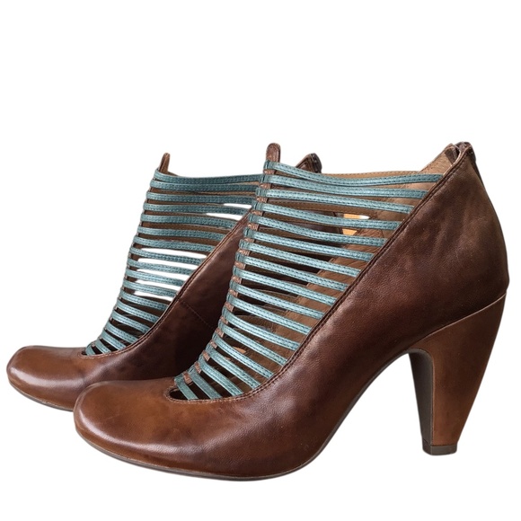 Miz Mooz Sloane Heels - Picture 13 of 16